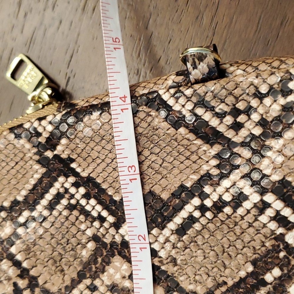 STEVE MADDEN faux reptile skin bag. - Picture 6 of 7